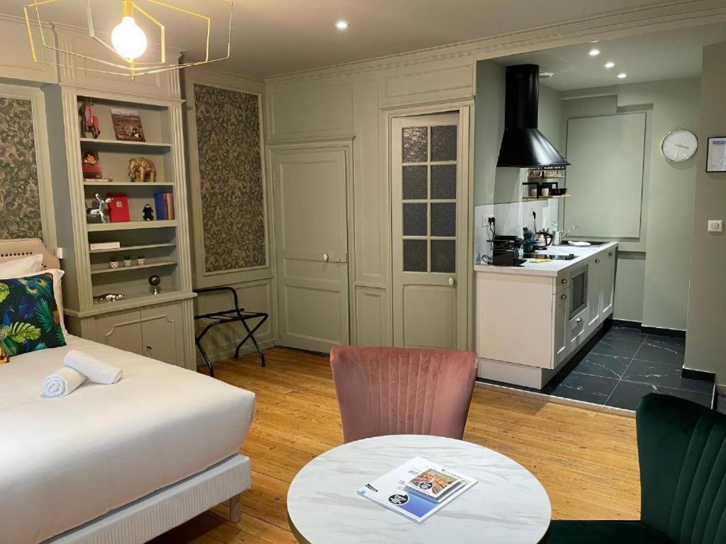 Viviane Apartment Vannes Bagian luar foto